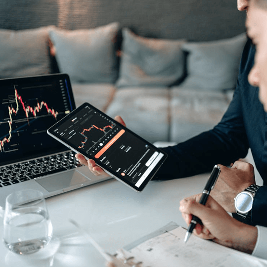 BrunixBit Krypto-Investment-Experten-Team